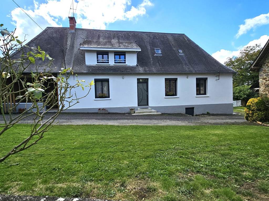 Gîte n°19G3131 "La Maroussie" – SALON LA TOUR