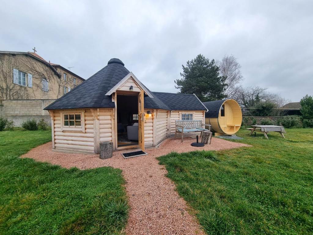 Cabane insolite pour week-end détente et bien-être dans la Loire