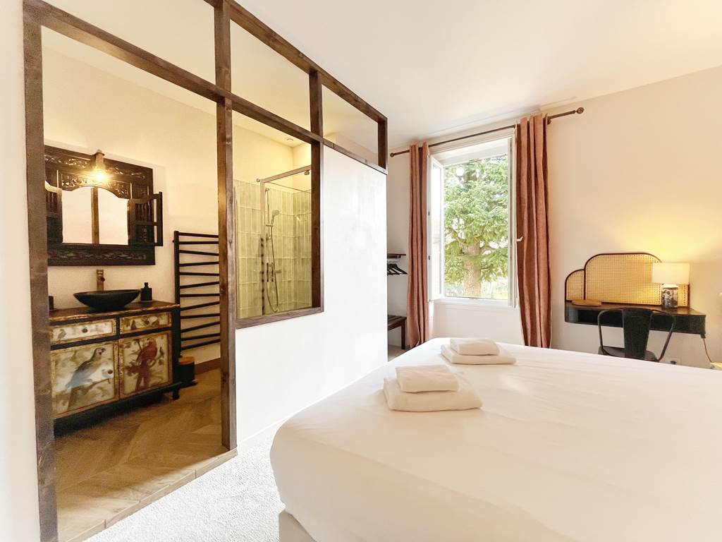 La Maison Voyage 41 - vue d'ensemble SDB ouverte - Chambre Jardin
