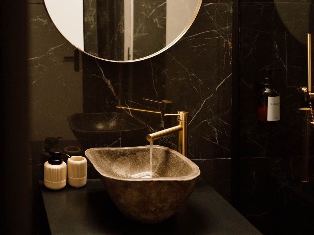 Suite Cara - Weekly Film studio-41