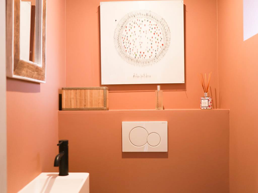 Gi^te Maud Neuprez. 10-25 BOOKING HD-92