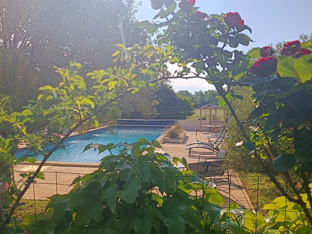 location Gîtes, chambre d'hôtes et table d'hôtes gastronomique à Casteljaloux Lot et Garonne, piscine, jacuzzi et spa