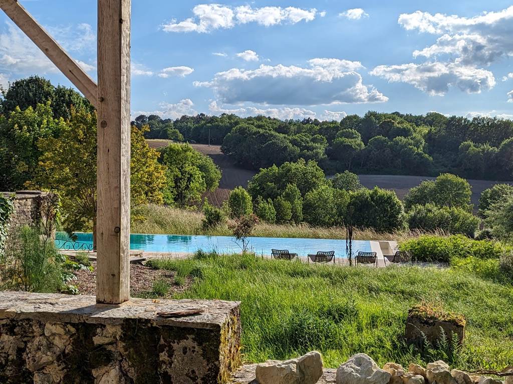 Vue sur la piscine