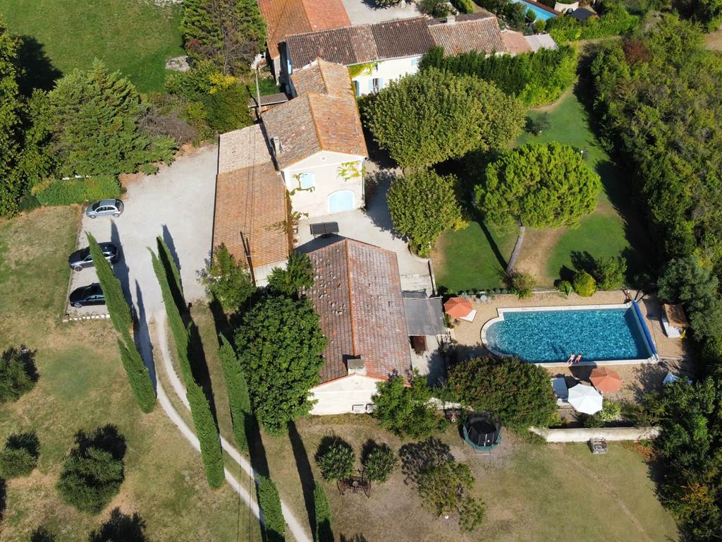 Une autre vue aérienne du Mas