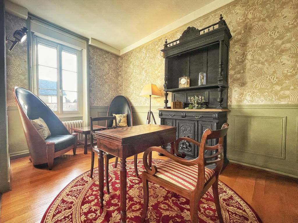 La Maison Voyage 41 -  petit salon meubles chinés