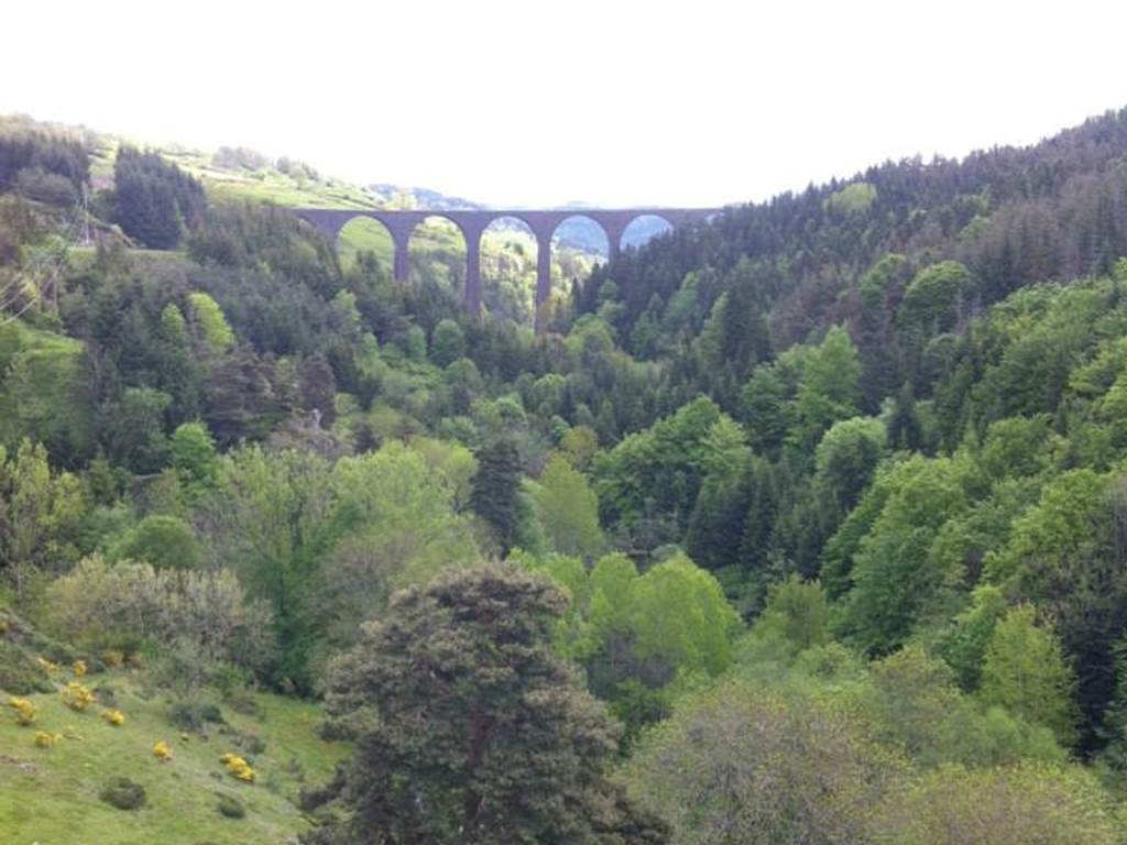 Viaduc-Recoumene-Puy-en-velay-43-saut-elastique