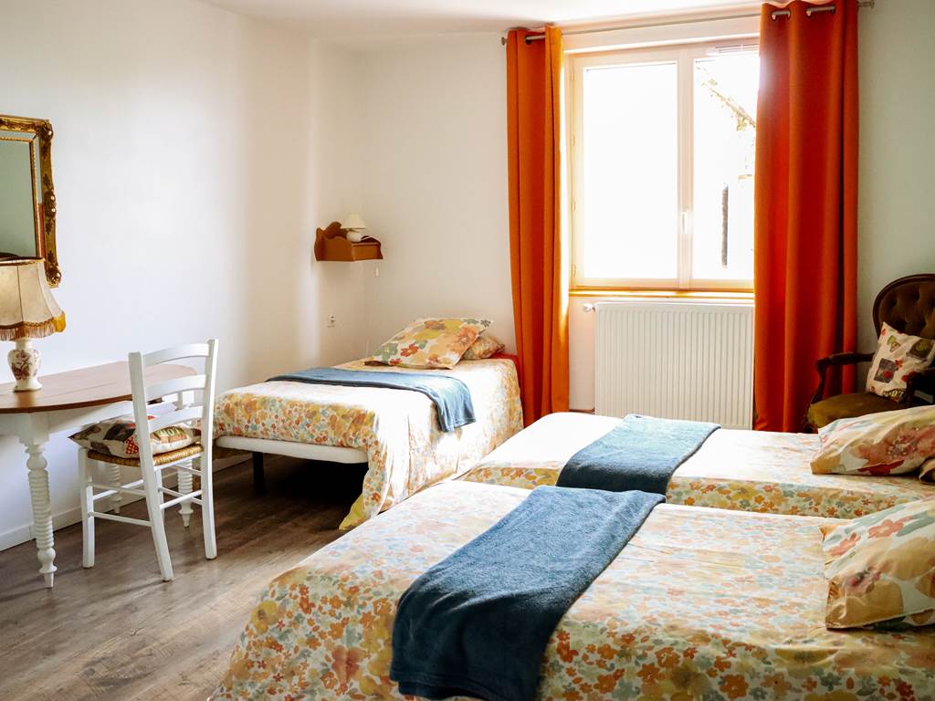 CH N° 5  // 3 Lits de 90 x 190