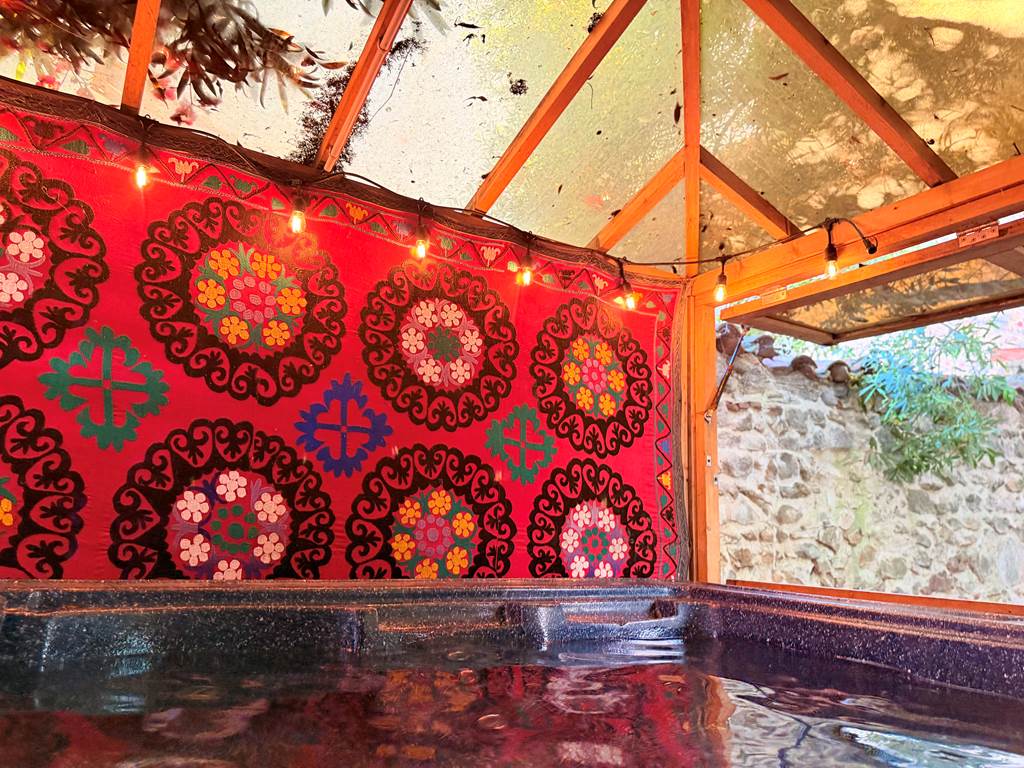 Jacuzzi exterieur privatisable