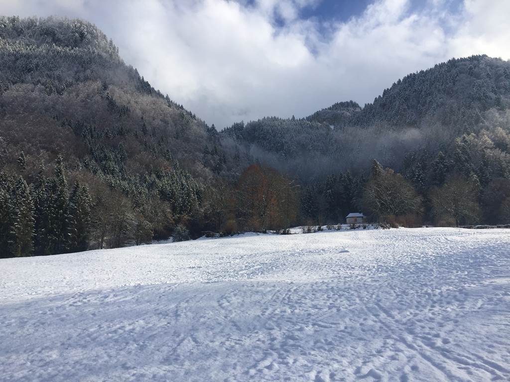 Neige autour du village