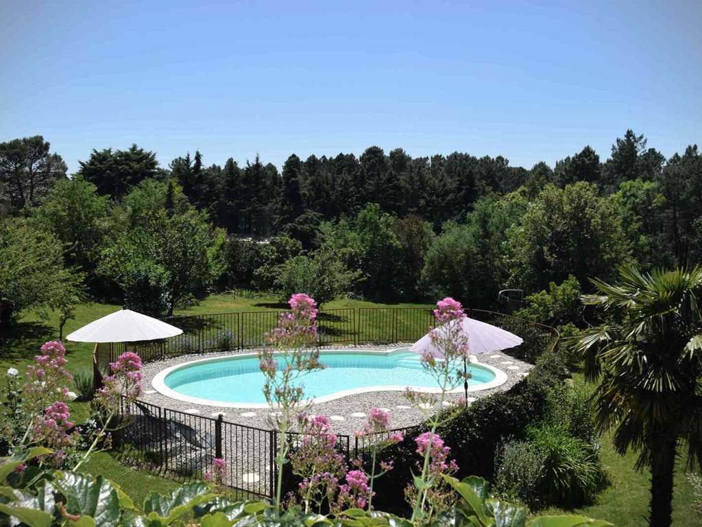 ailhon piscine ombre bleue du figuier gîtes et chambres d'hôtes avec piscine Ardèche