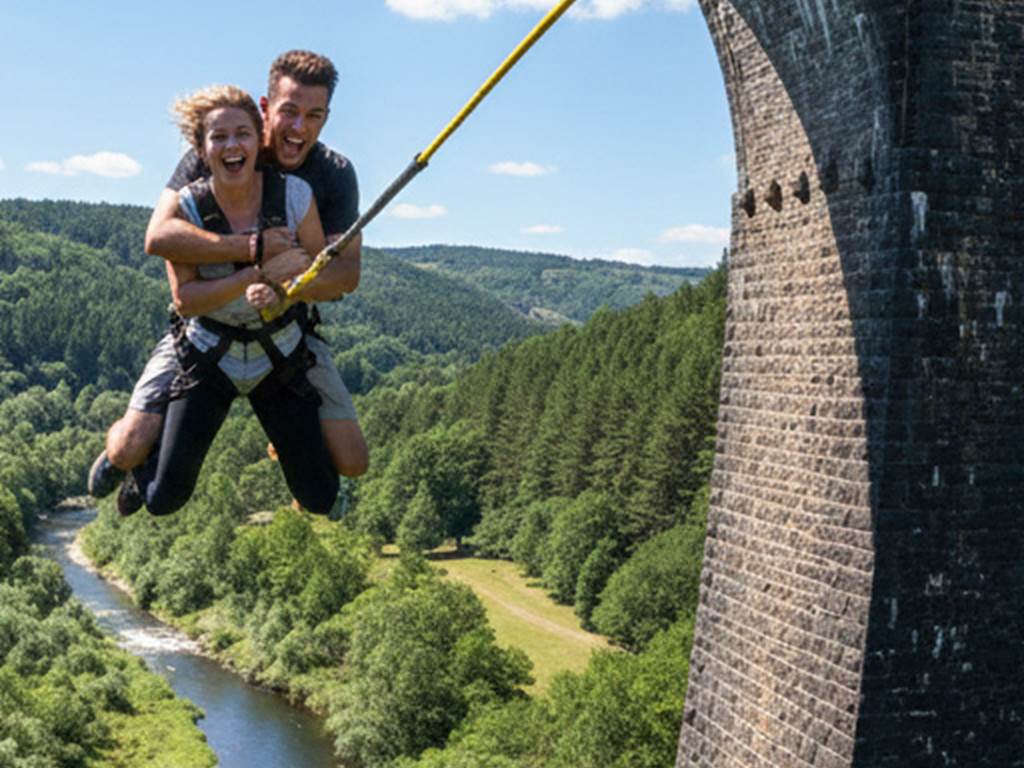 Saut-elastique-tandem-recoumene