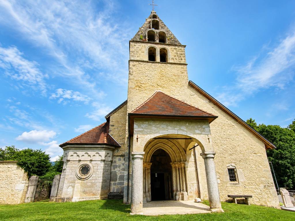 Découvrir l'église romane de Vieu-en-Valromey