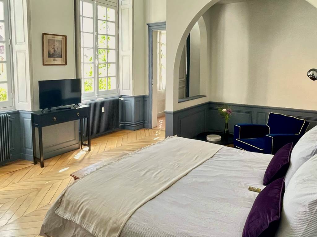 Chambre_spacieuse_bourgogne_hotel_Particulier