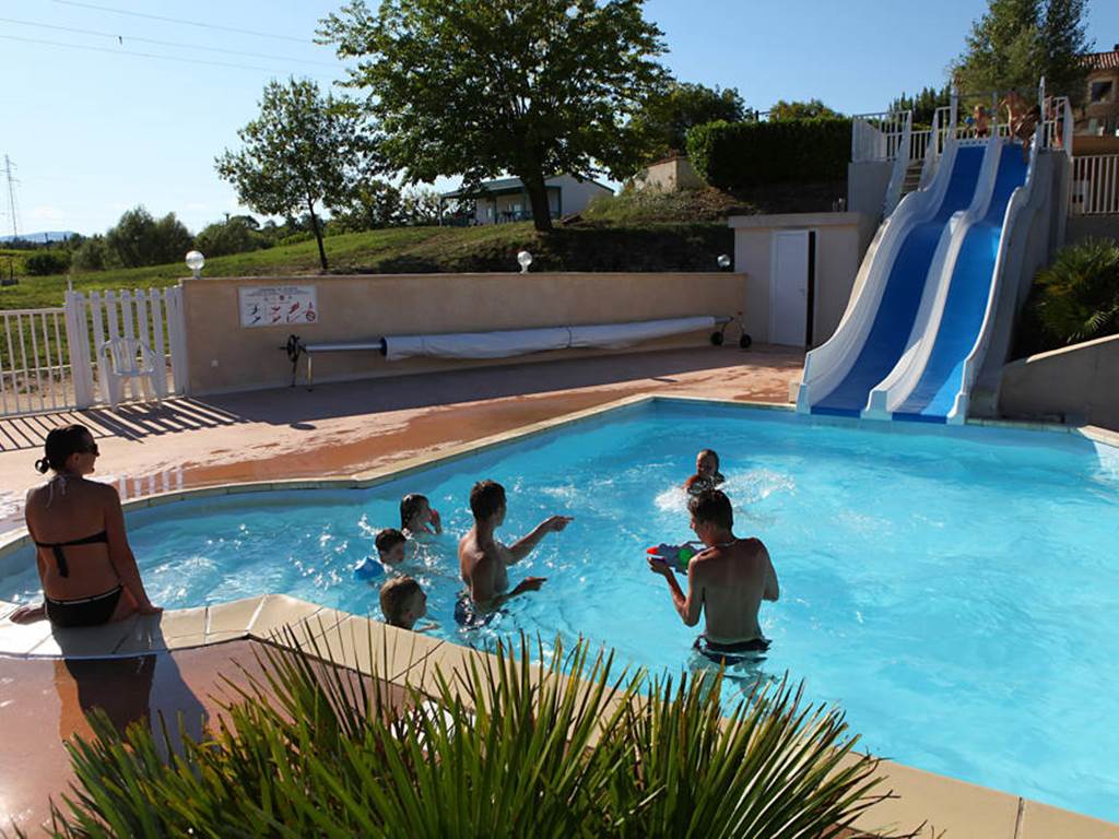 Village vacances Ardèche, piscine espace aquatique toboggan