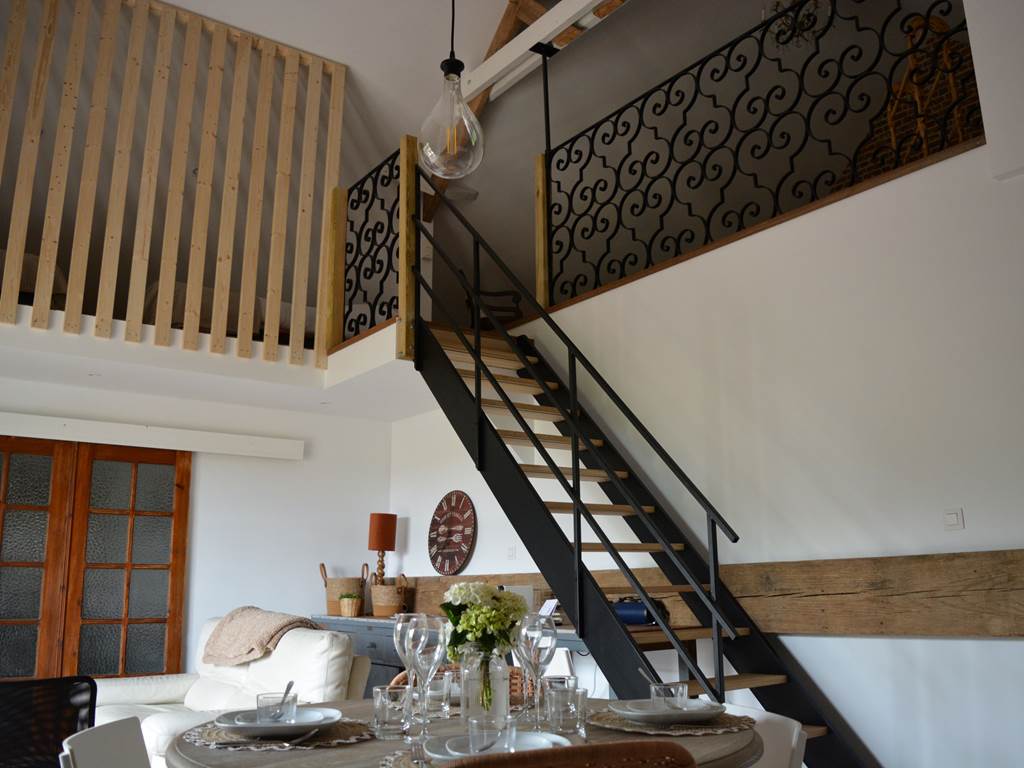 Salon  - Accès aux chambres