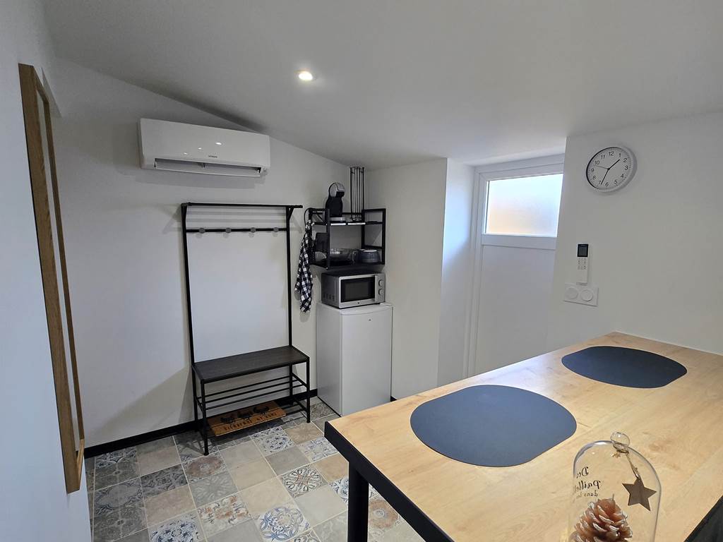 Table haute et entrée CHAMBRE GAUDINA