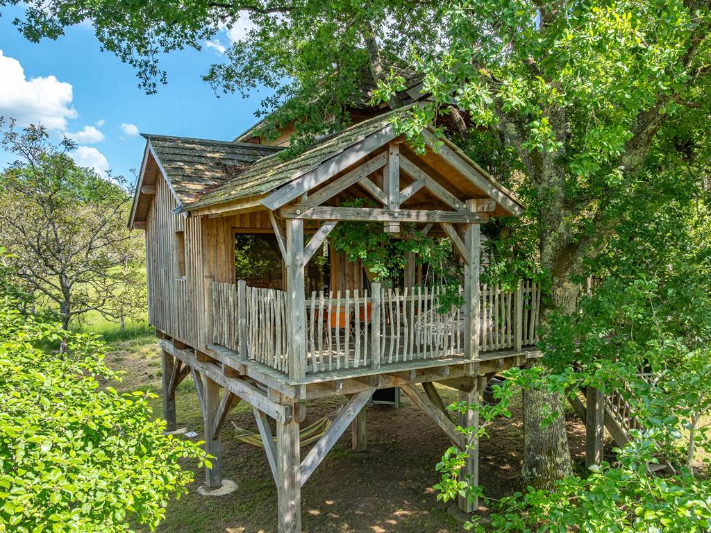 INYAQAB Dordogne Périgord Il n'y a qu'à Banne Grande Cabane perchée dans les arbres