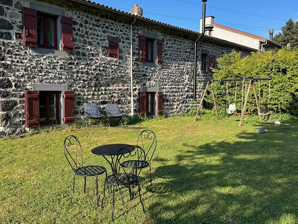 Gîtes Moréno Puy-de-Dôme Proche Vulcania Auvergne Sancy Tourisme Location de vacances Ski Montagne Lacs Volcans VTT randonnées