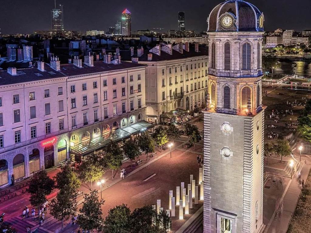 vue-lyon-location-charly-vacances