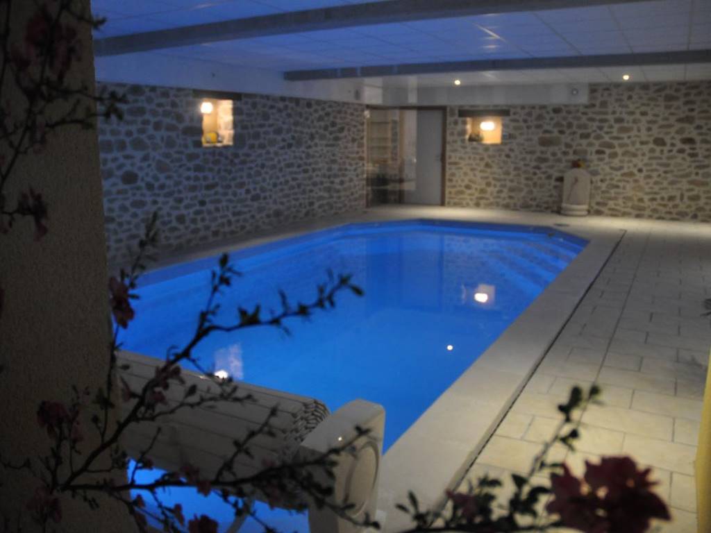 Piscine intérieure du Green camp d'Octavie