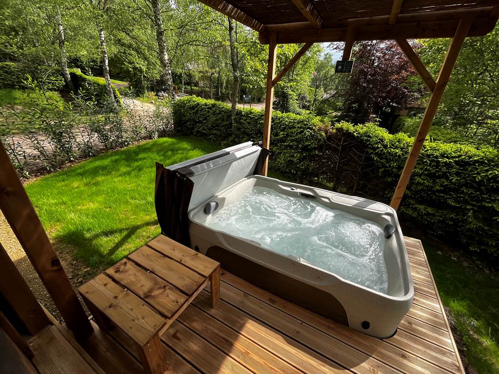 HY•Lødge Spa 4 personnes avec spa privatif