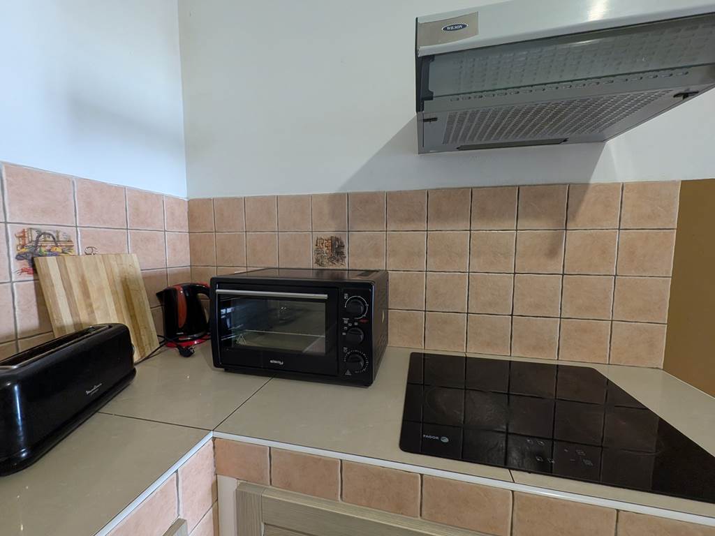 T3 four, bouilloire, grille pain