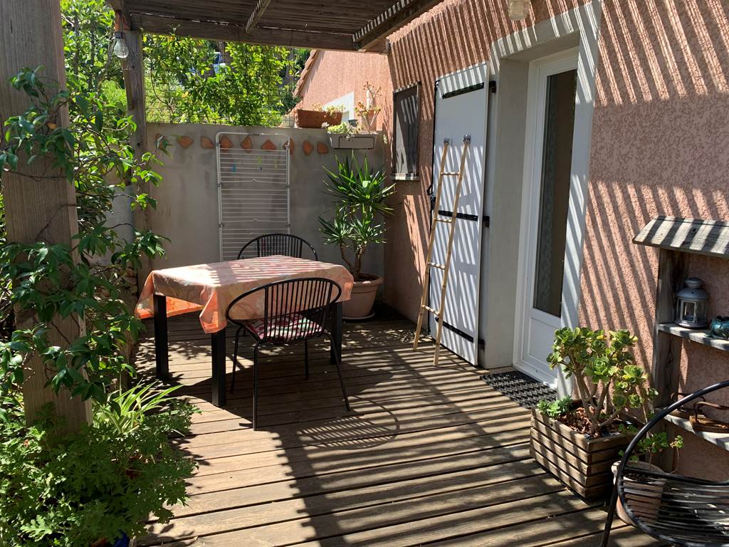 La terrasse de la chambre "AMANDIER"