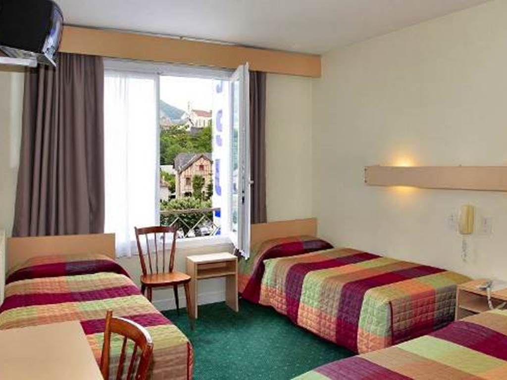 Lourdes hotel Sainte Suzanne (1)