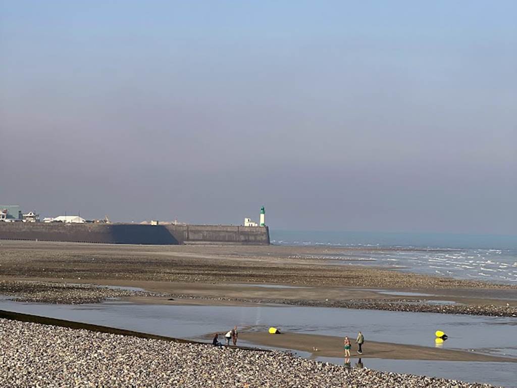 Marée basse, pêche Le Tréport