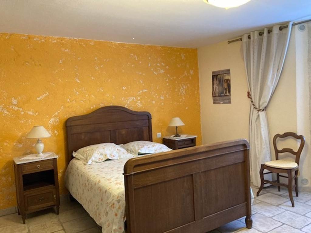 CHAMBRE DE DEVANT 1