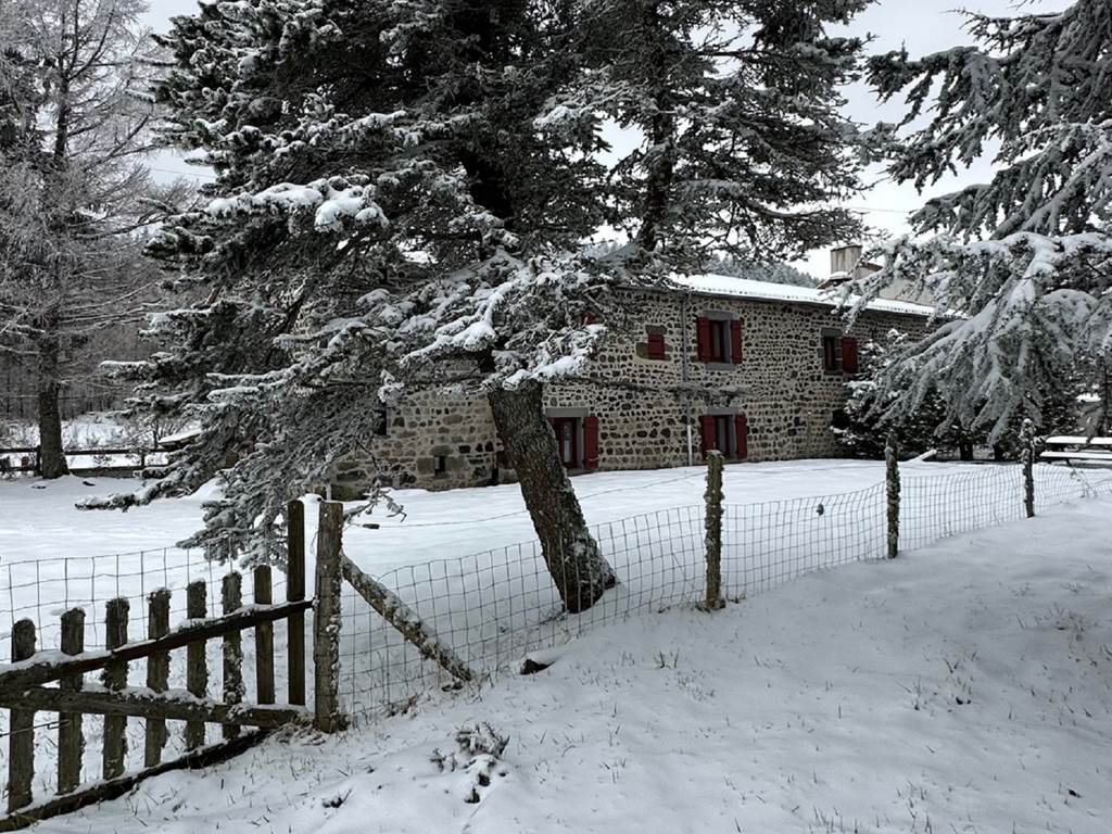Gîtes Moréno Puy-de-Dôme Proche Vulcania Auvergne Sancy Tourisme Location de vacances Ski Montagne Lacs Volcans VTT randonnées