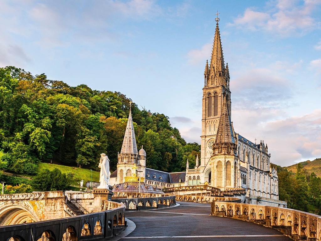 martinophuc-church-9186528_1280