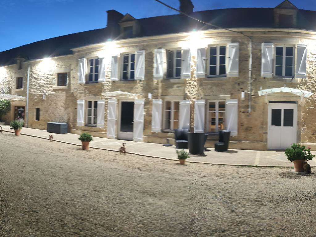 normandie-chambre d'hotes-débarquement-chats-d-day-omaha-beach-corp-de-ferme