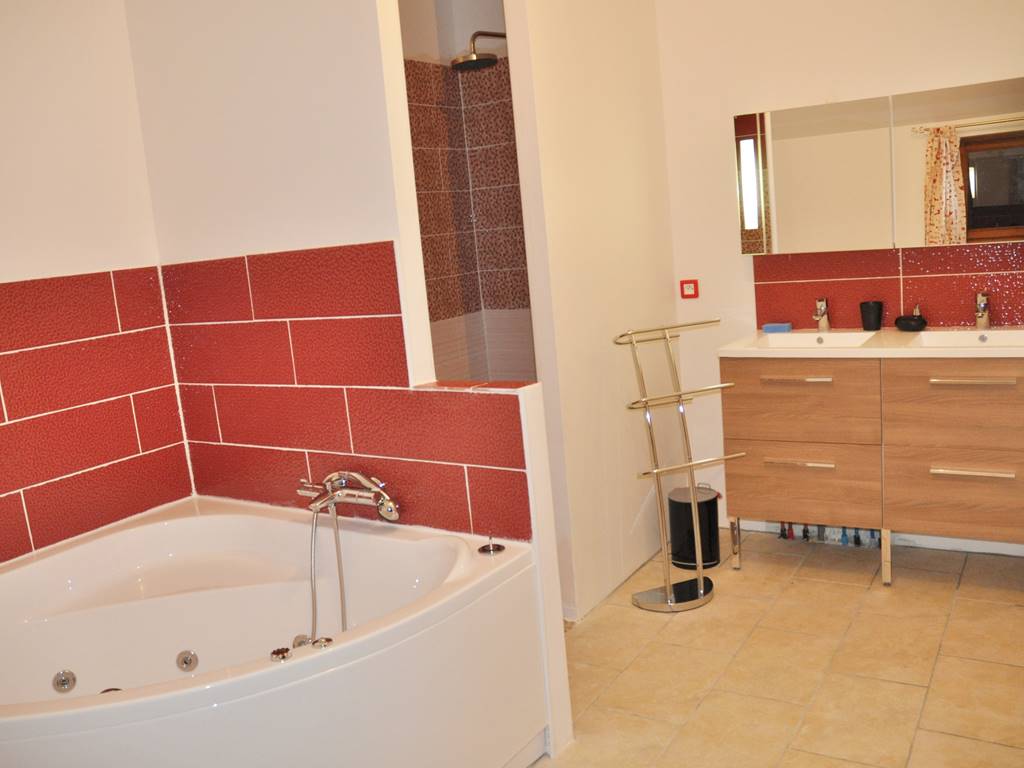 Le Green Camp d'Octavie : la salle de bains N° 4