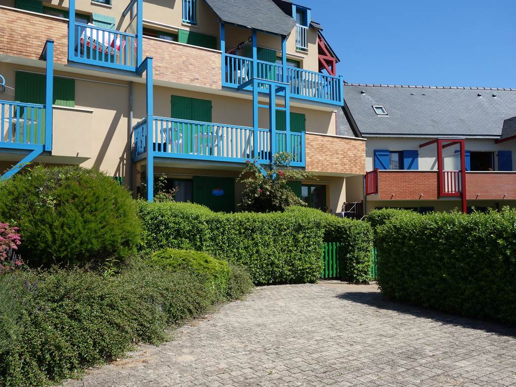 Domaine de la Varde - Cyprès 90 (portillon vert).