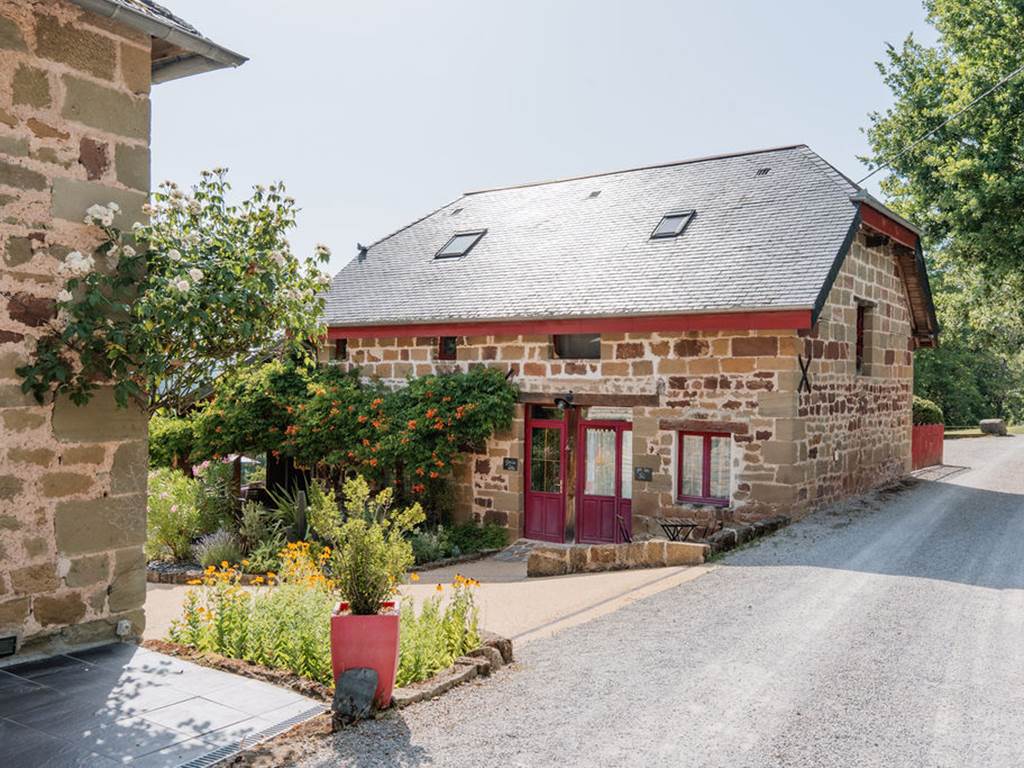 Les_sources_gite_de_charme_Objat_correze_piscine_x_Nastasia_Papiez-268