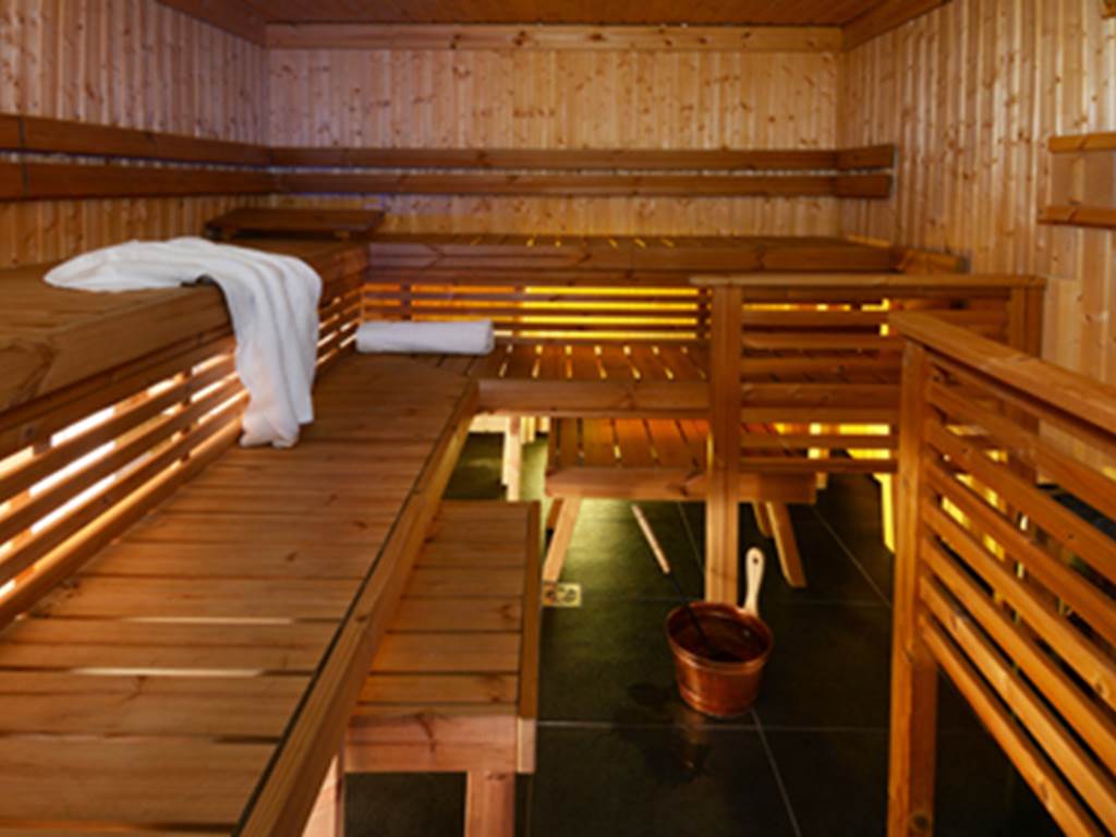 4666 sauna