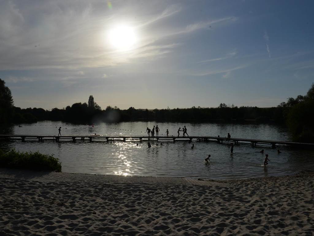Gite La Mélinothe à Paisy-Cosdon - Aube en Champagne - La plage du plan d'eau de Paisy-Cosdon