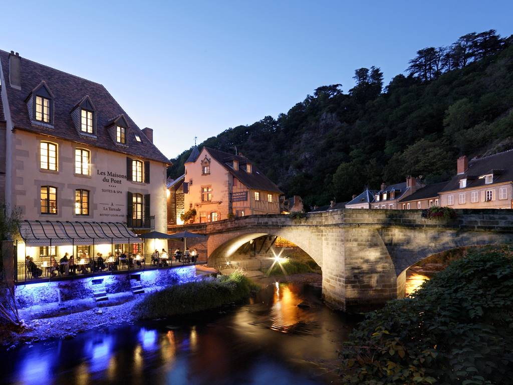 A 25 minutes du Domaine de Louveraude: AUBUSSON avec ses musées, restaurants, visites, etc.