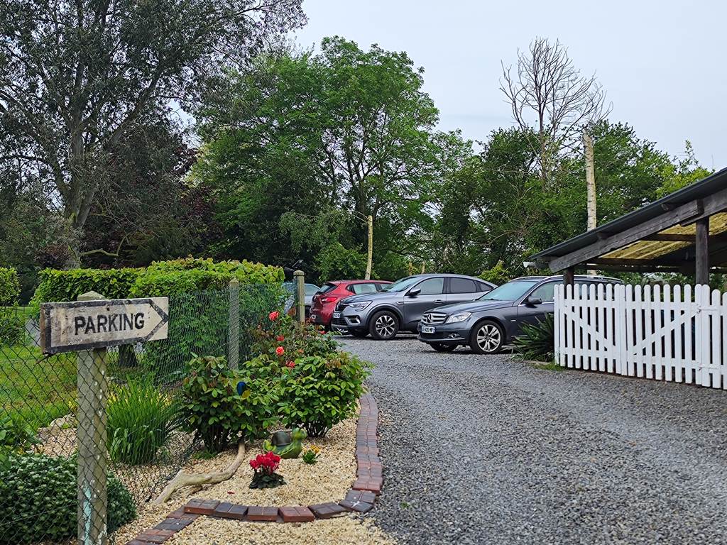 parking-sécurisé-fermé-gratuit-portail-sécurisé-sur-place-
