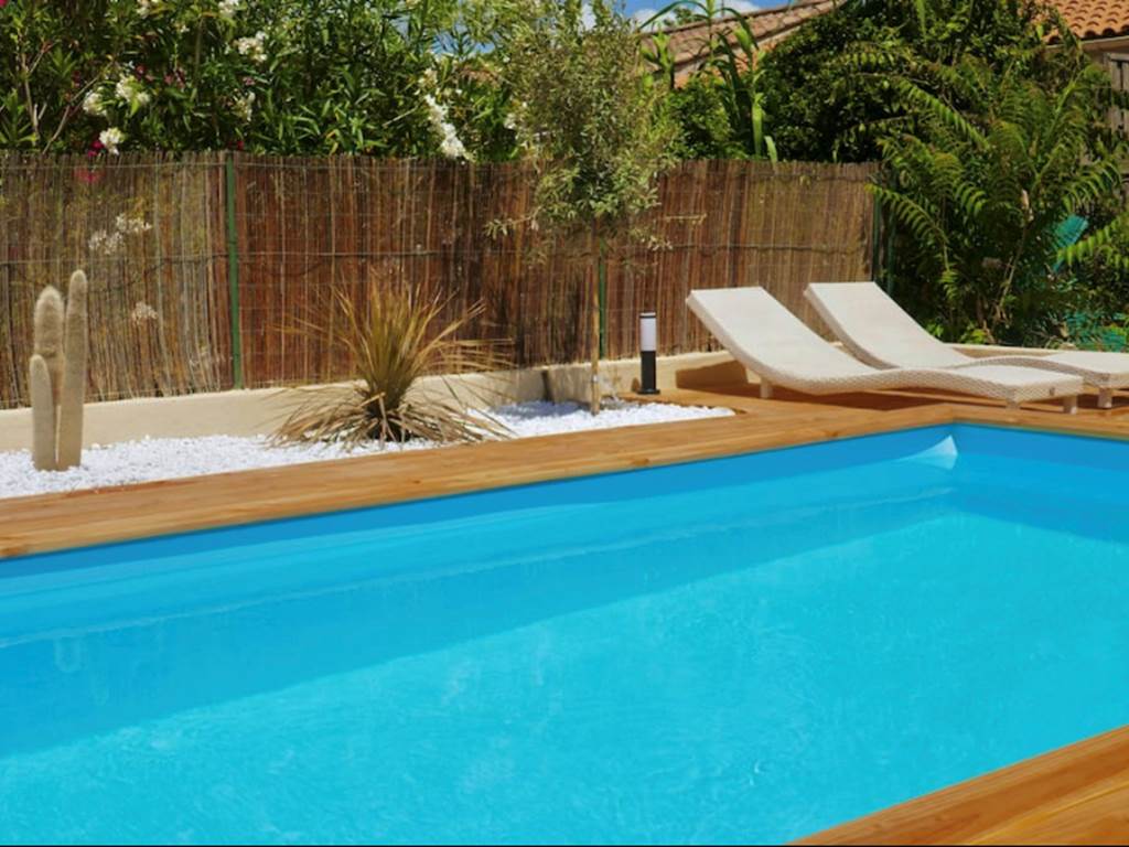 piscine et jardin