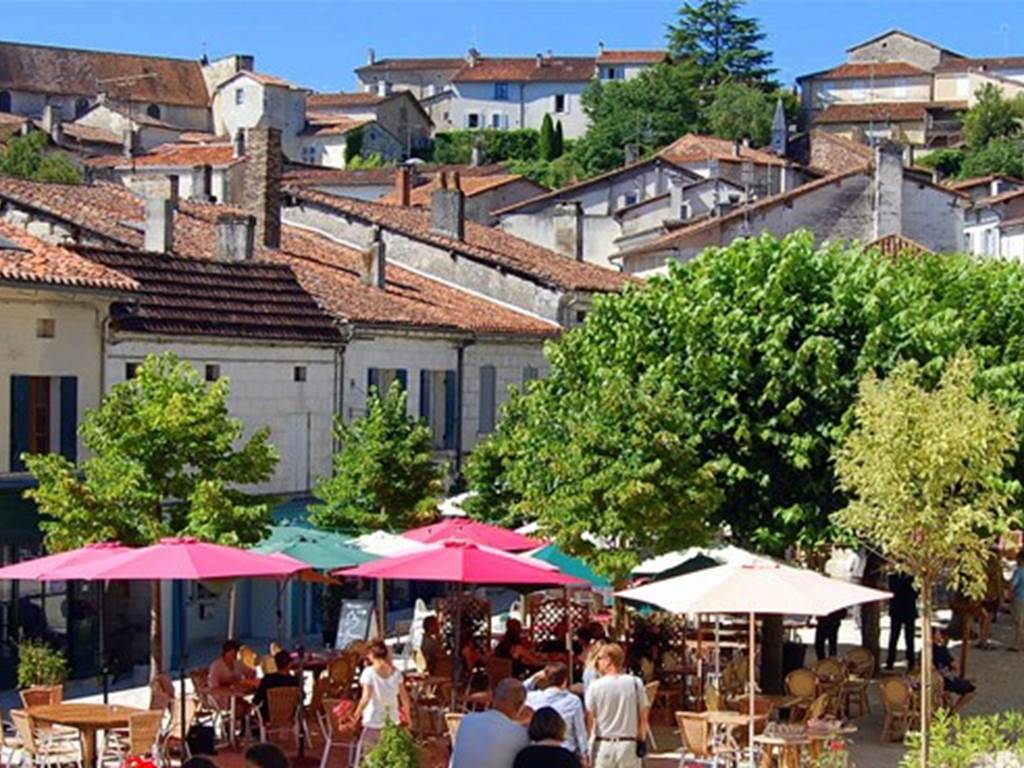 Place trarieux Aubeterre