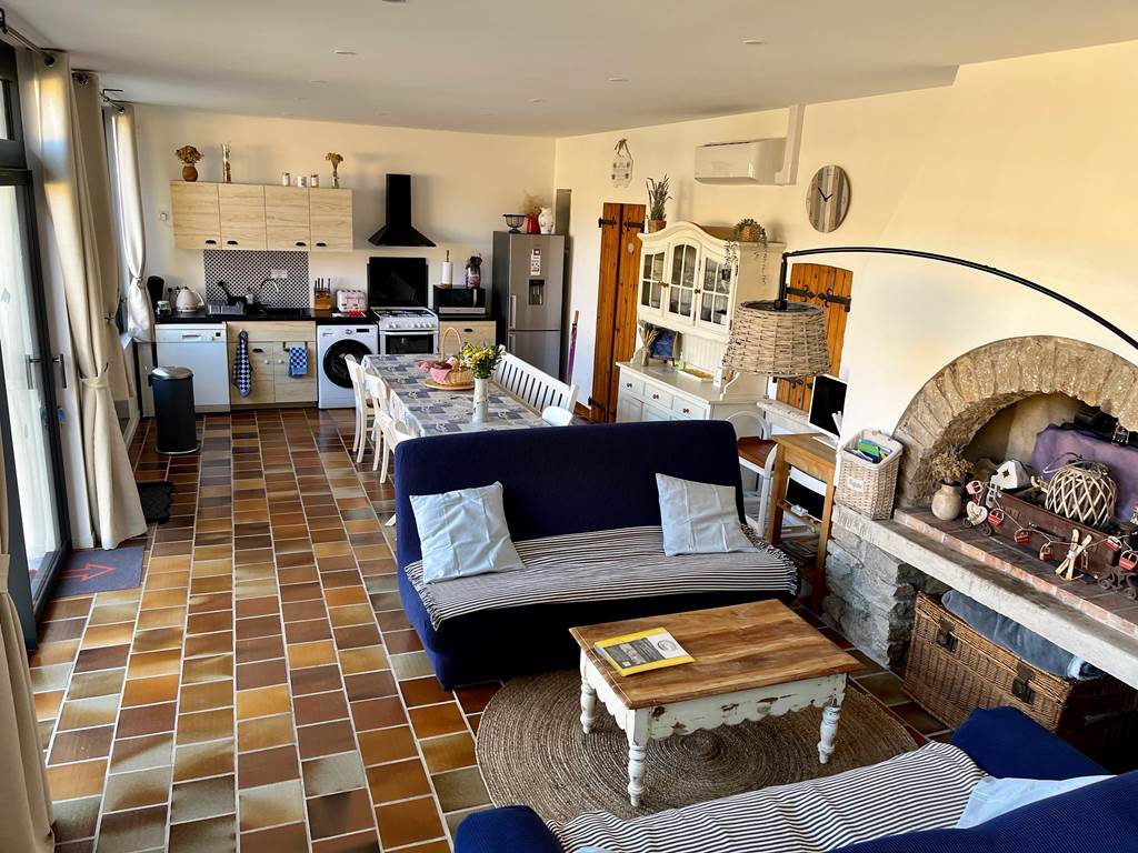 Coin séjour Salle à manger et coin cuisine