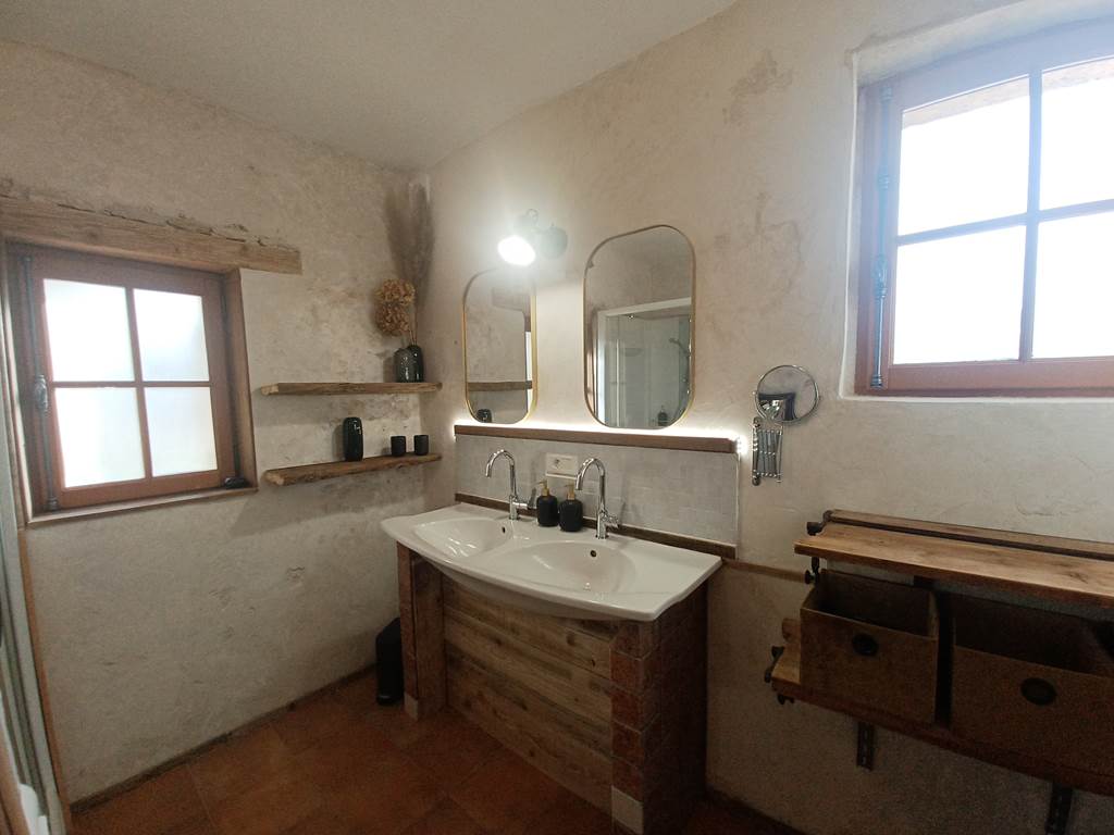 salle de bain gite Le Figuier