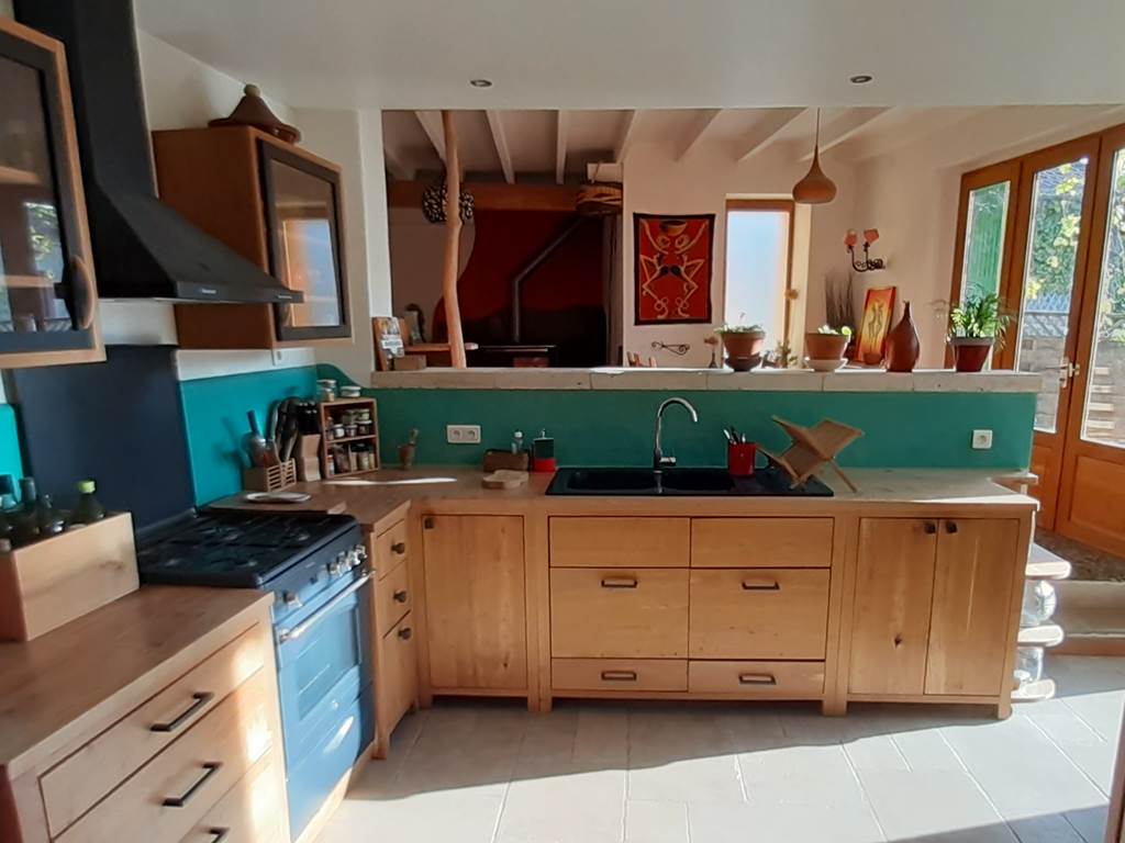 Cuisine depuis mur planche ++