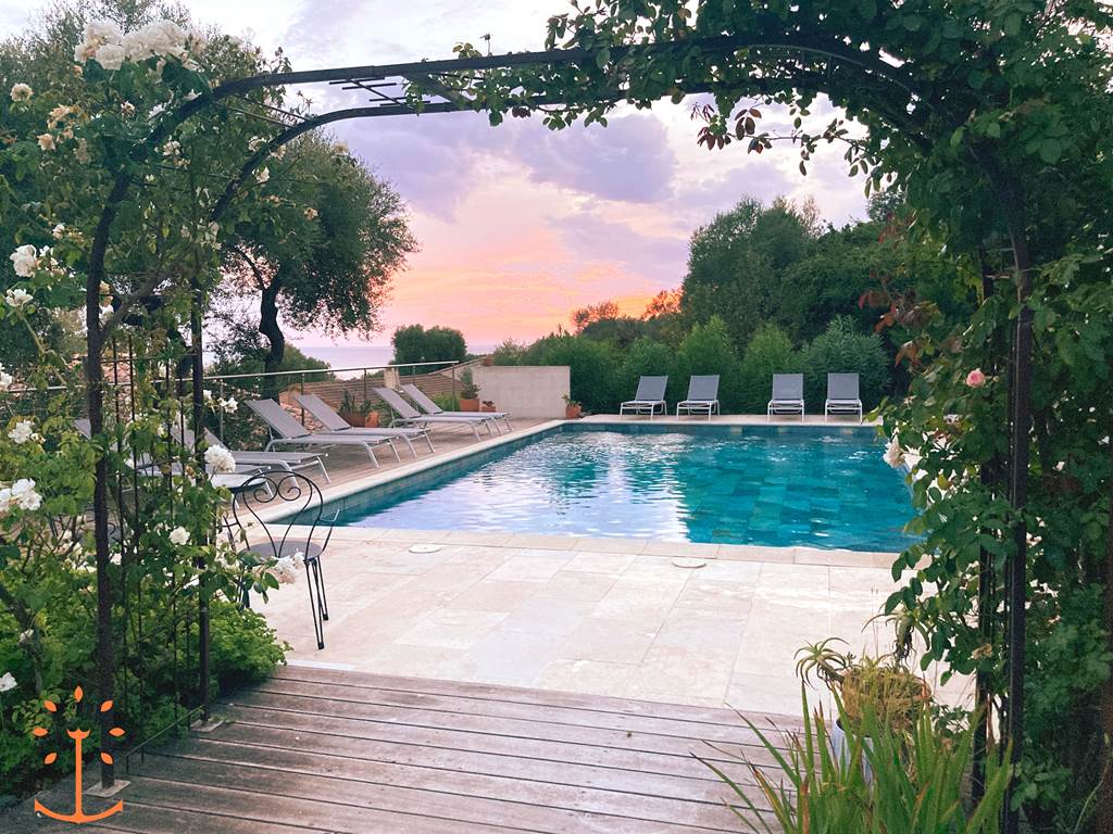 Piscine septembre 2023 - Re´sidence Ogliastrello Corse du sud Location villa et rez-de-jardins