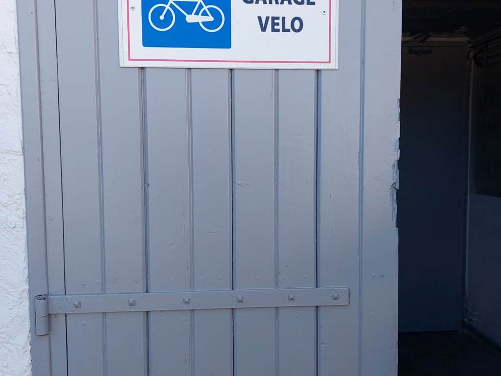 GARAGE A VELO