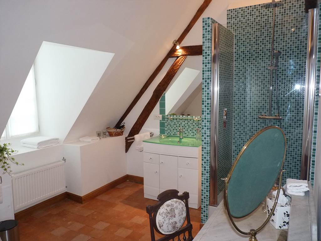suite-verte-salle-de-bain-large