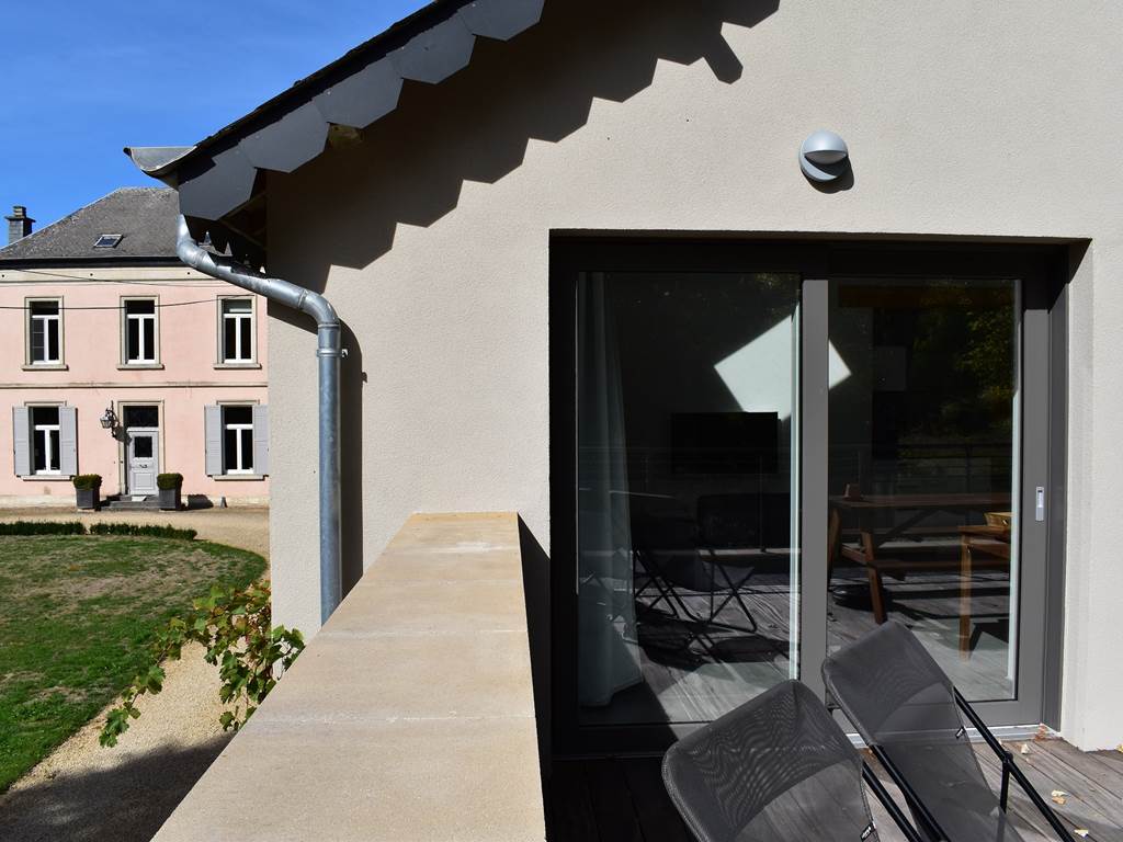 Vue Terrasse sur arrière de la propriété