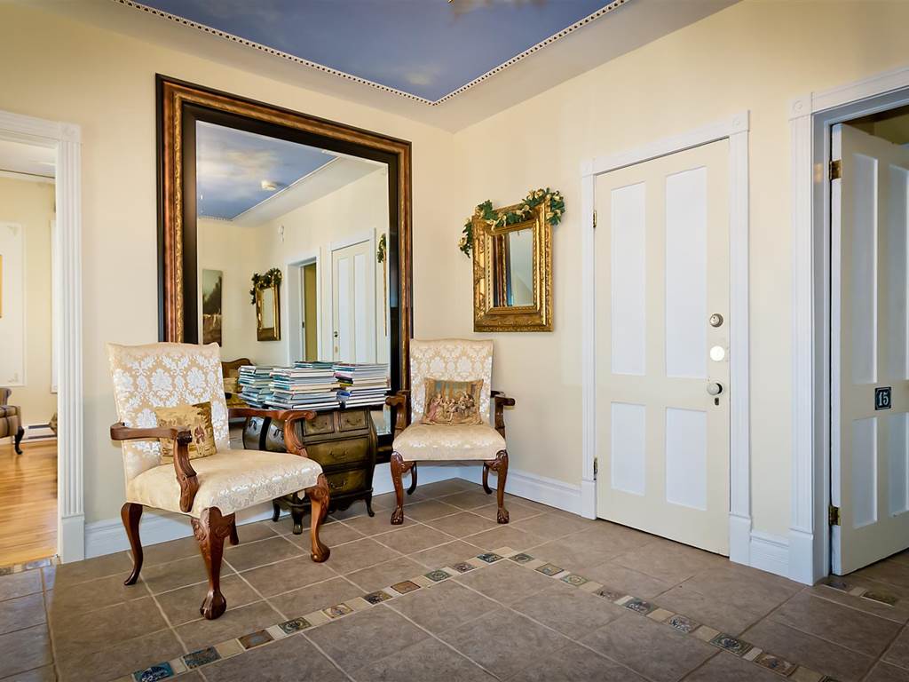 Salon IMG_9842_A-2 (Custom)